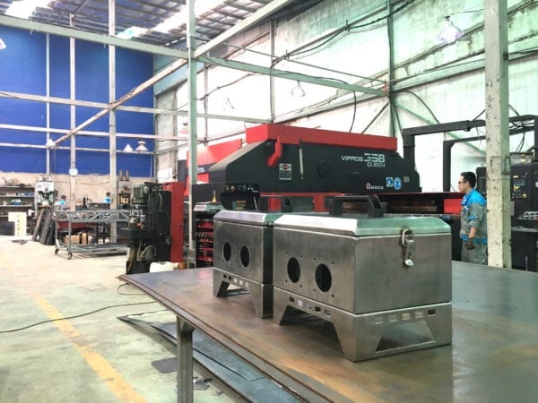 Hộp phân phối di động cầm tay vỏ inox