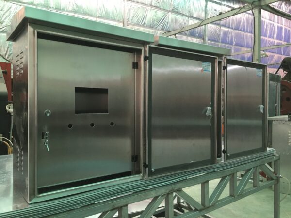 Vỏ tủ inox có mái
