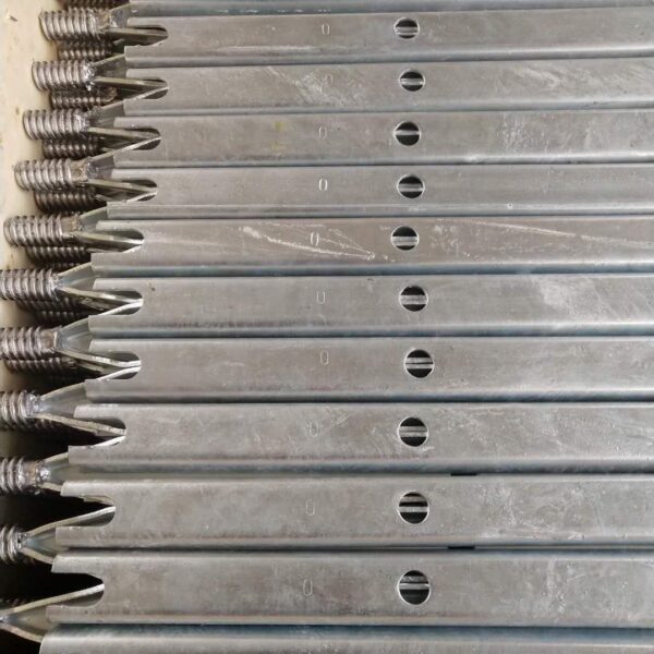 Pole Top Pin